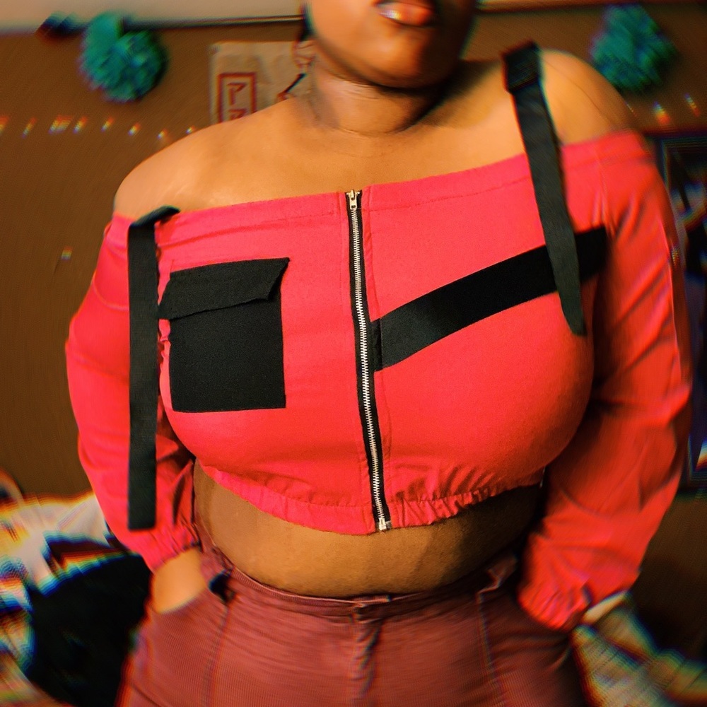 Beltz and bucklez Crop top, Bright Red.